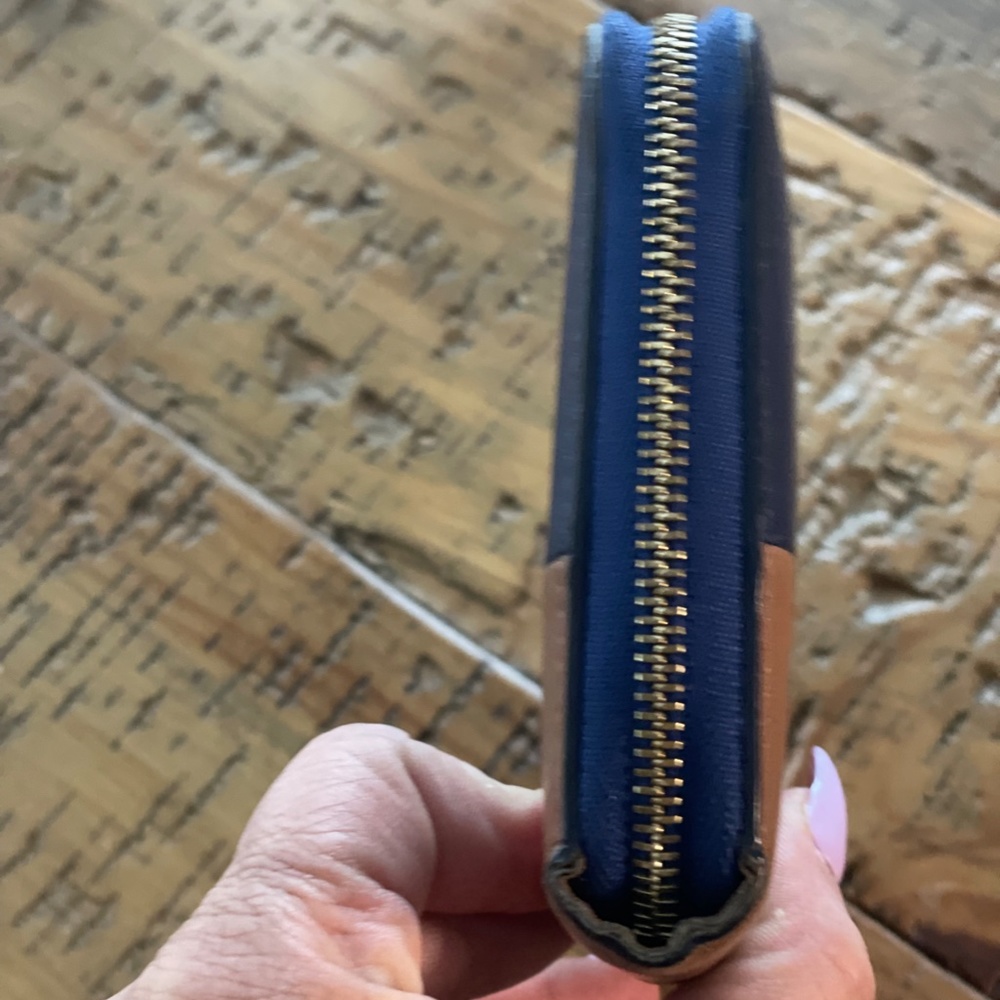 Used Authentic Celine Wallet - Picture 8 of 9